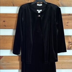 Obe Elegant Black Dress with Jacket Padded Shoulders Slit Middle Back Size Small